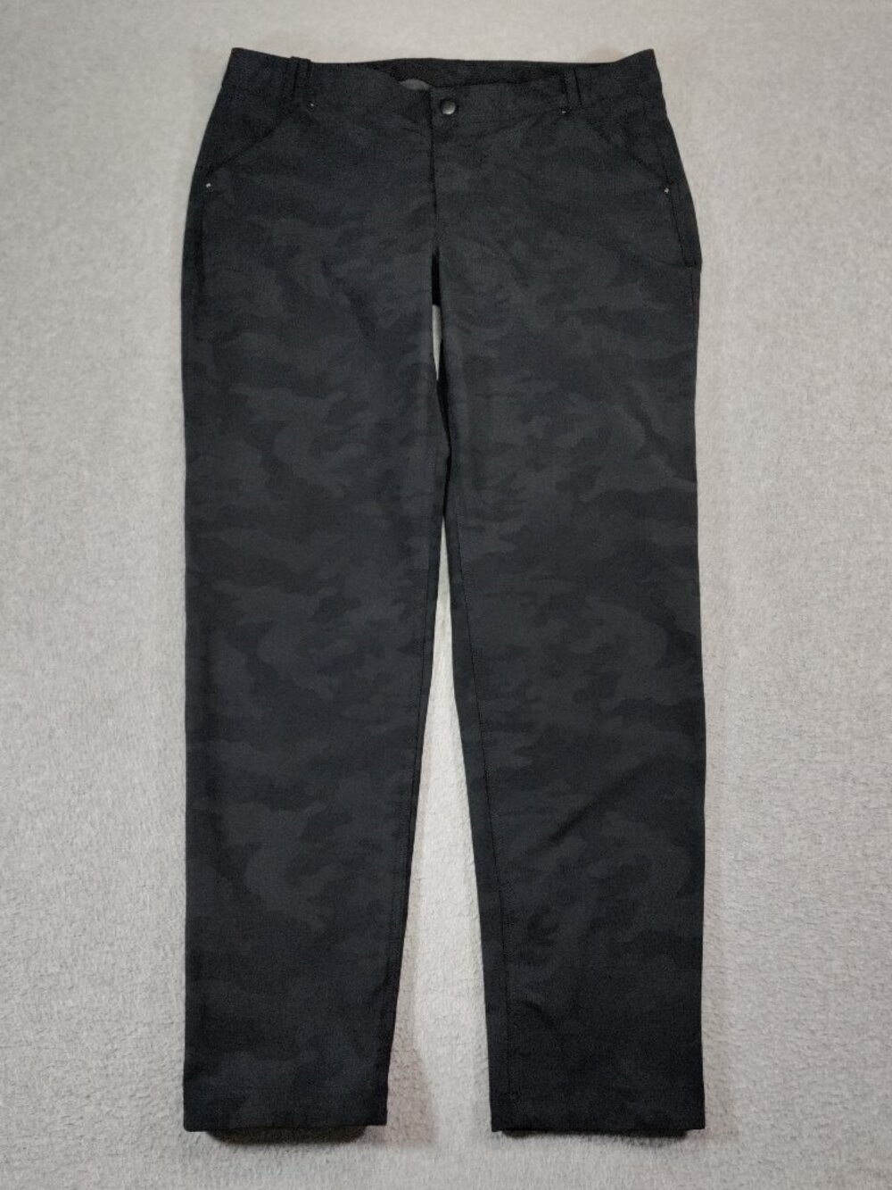 Lululemon Mens Pants (35x28) Black Camo 5 Pocket Performance